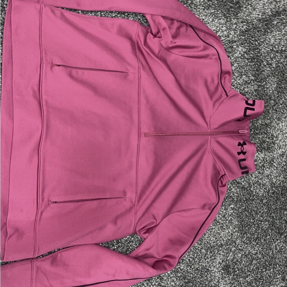 Women’s Under Armour Half-Zip w/ pocket size large